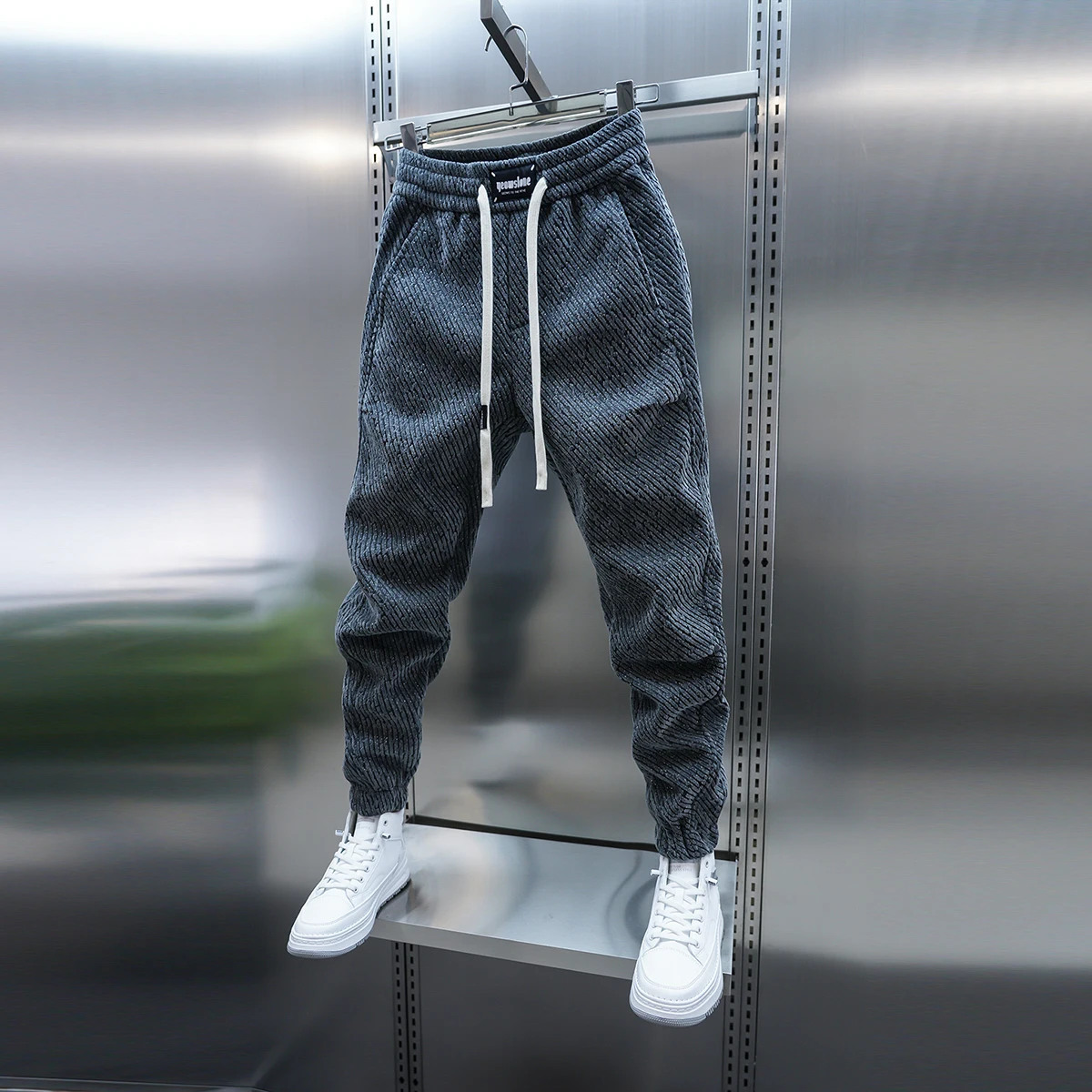 Dark gray [regular style]