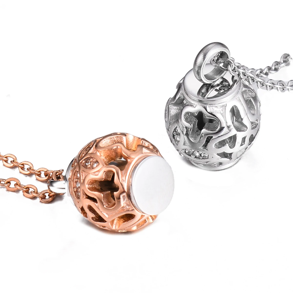 Collana Con Urna Per Ceneri A Forma Di Farfalla: Gioiello Commemorativo In Acciaio Inox 316L Per Ricordo Di Persone Care O Animali Domestici - Include Kit Di Riempimento