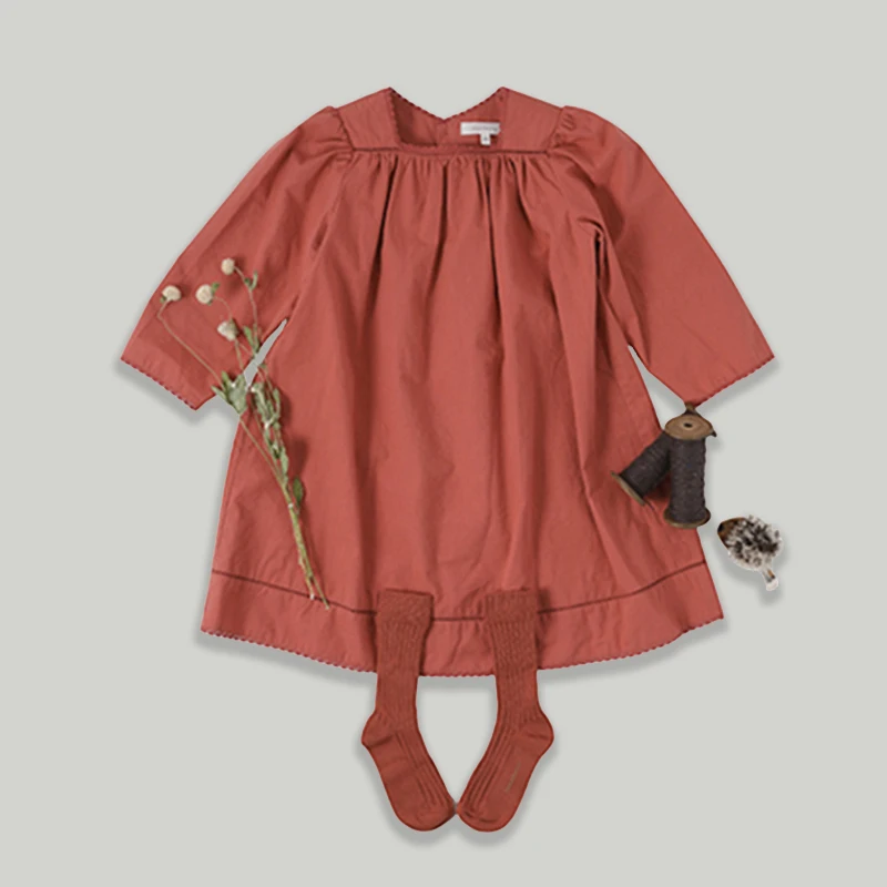 

Кружевное ажурное платье в стиле ретро для маленьких девочек с квадратным вырезом Новинка Весна 2024 хлопковое свободное модное платье принцессы с длинными рукавами для маленьких девочек
