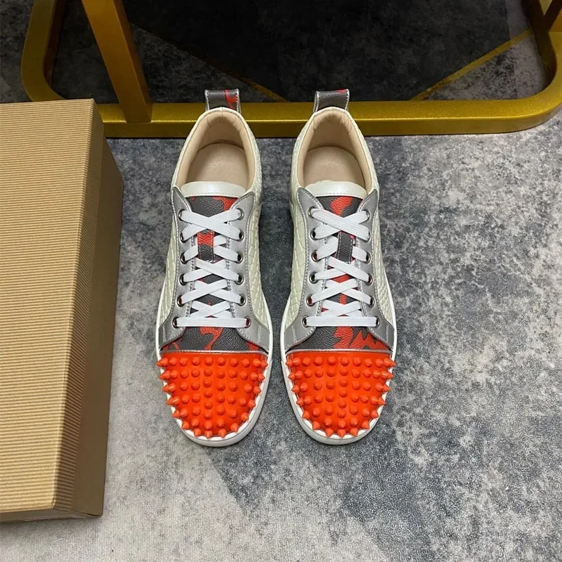 Fashion Luxury Red Sole Carp Pattern Silver Rivets Low Tops Shoes For Men's Casual Flats Loafers Women's Designer Spikes Sneaker
