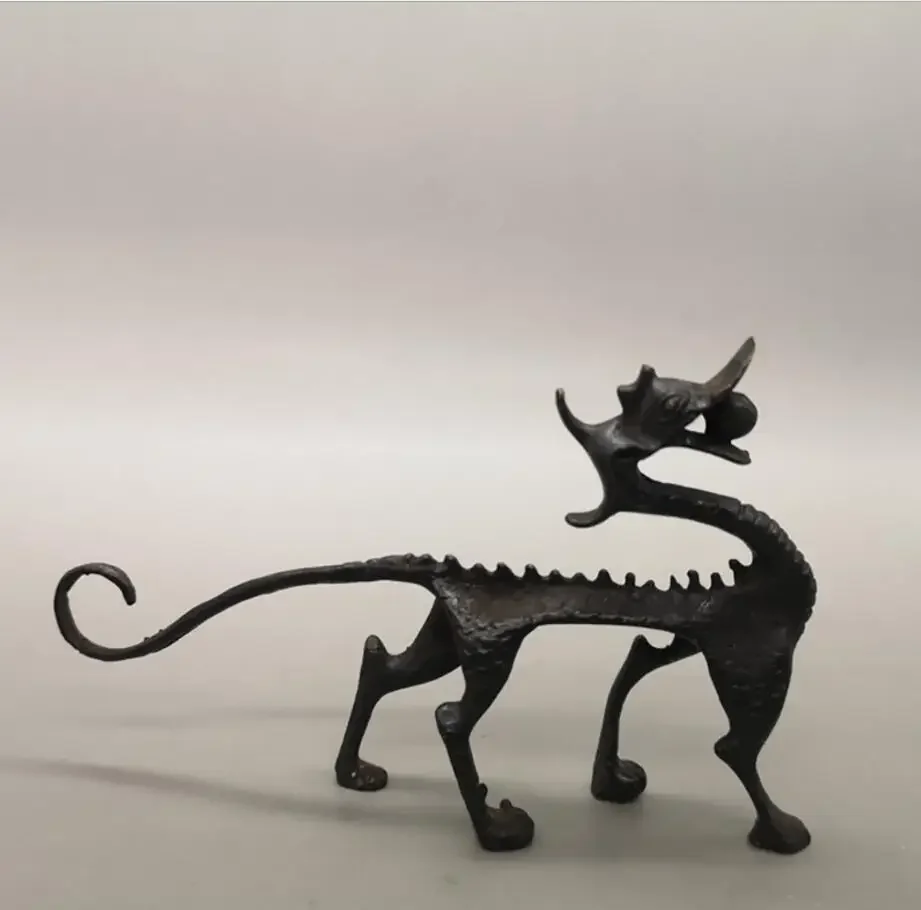 

Copper Statue Dragon shaped old copper penholder study ornament