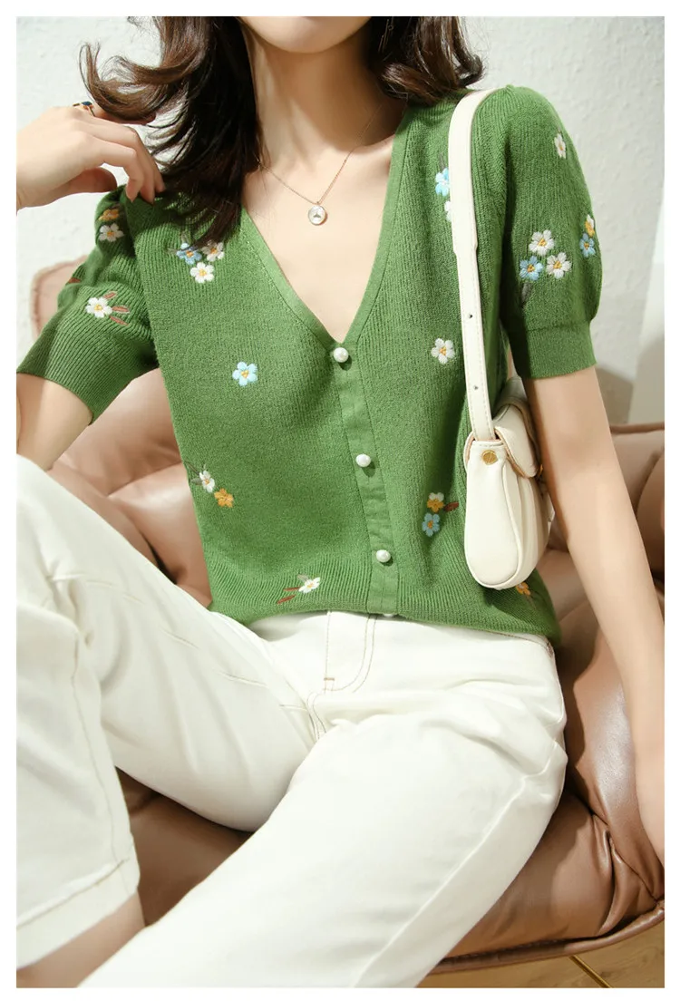 V-neck embroidered wool jersey spring/summer 2022 New five-point mid-sleeve top Green short-sleeve woman