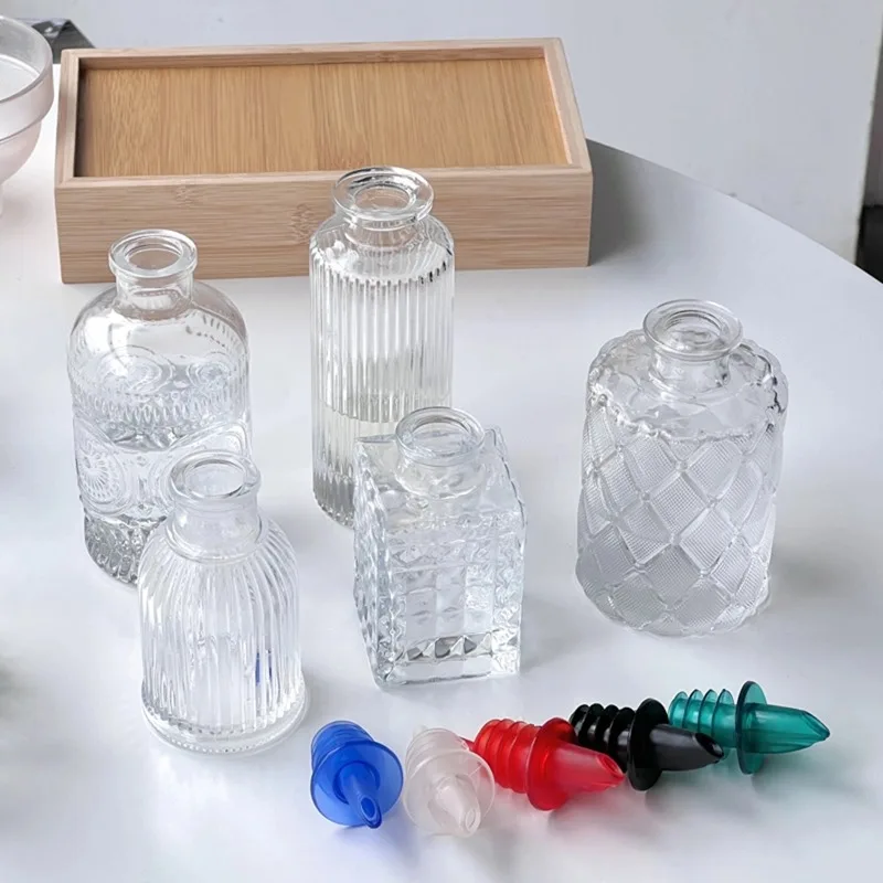Glass Sauce Bottle Embossed Bitters Bottle Sauce Bottles With Lid Oil Bottles Kitchen Seasoning Bottle Kitchen Bar Accessories 3