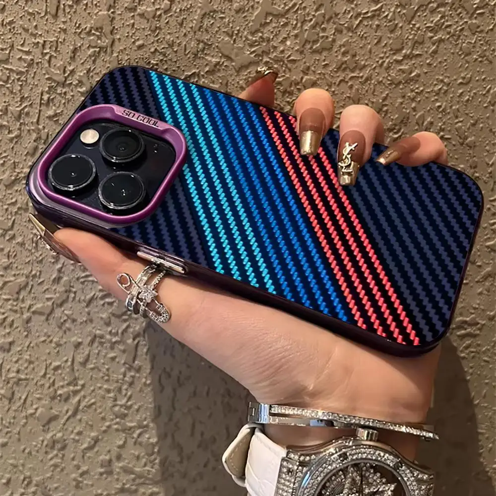 Sleek Carbon Fiber Pattern Shockproof Phone Case - Anti-Fingerprint Protection