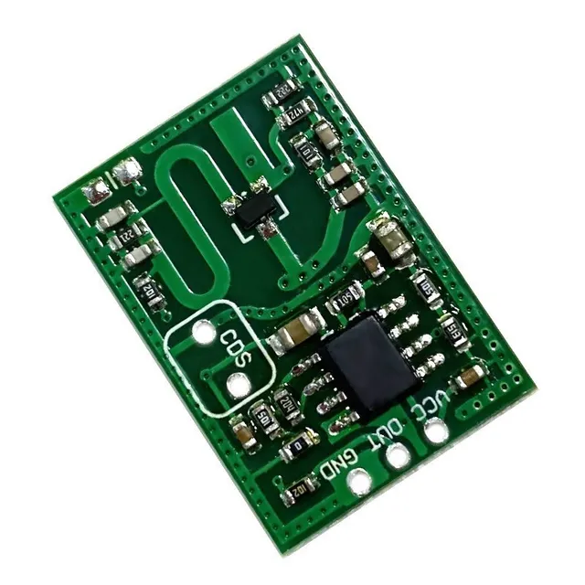 Le module de détection micro-ondes longue distance RCWL-0515 12-15m 2.7g convient à la lampe de garage/lampe UV 1