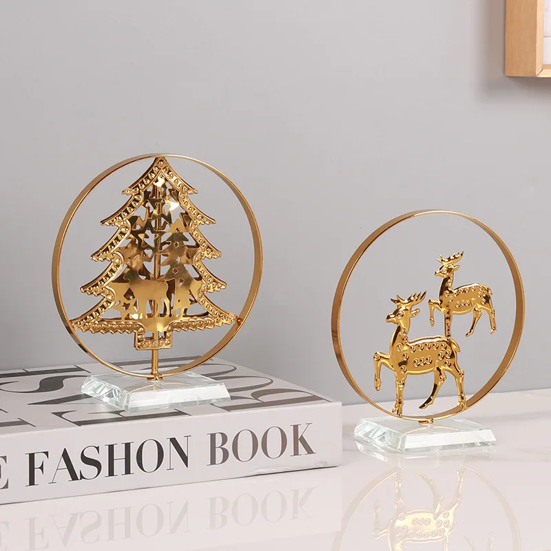 

Light Luxury Metal Christmas Tree with Elk Decoration - The Perfect Addition to Your Festive Decor