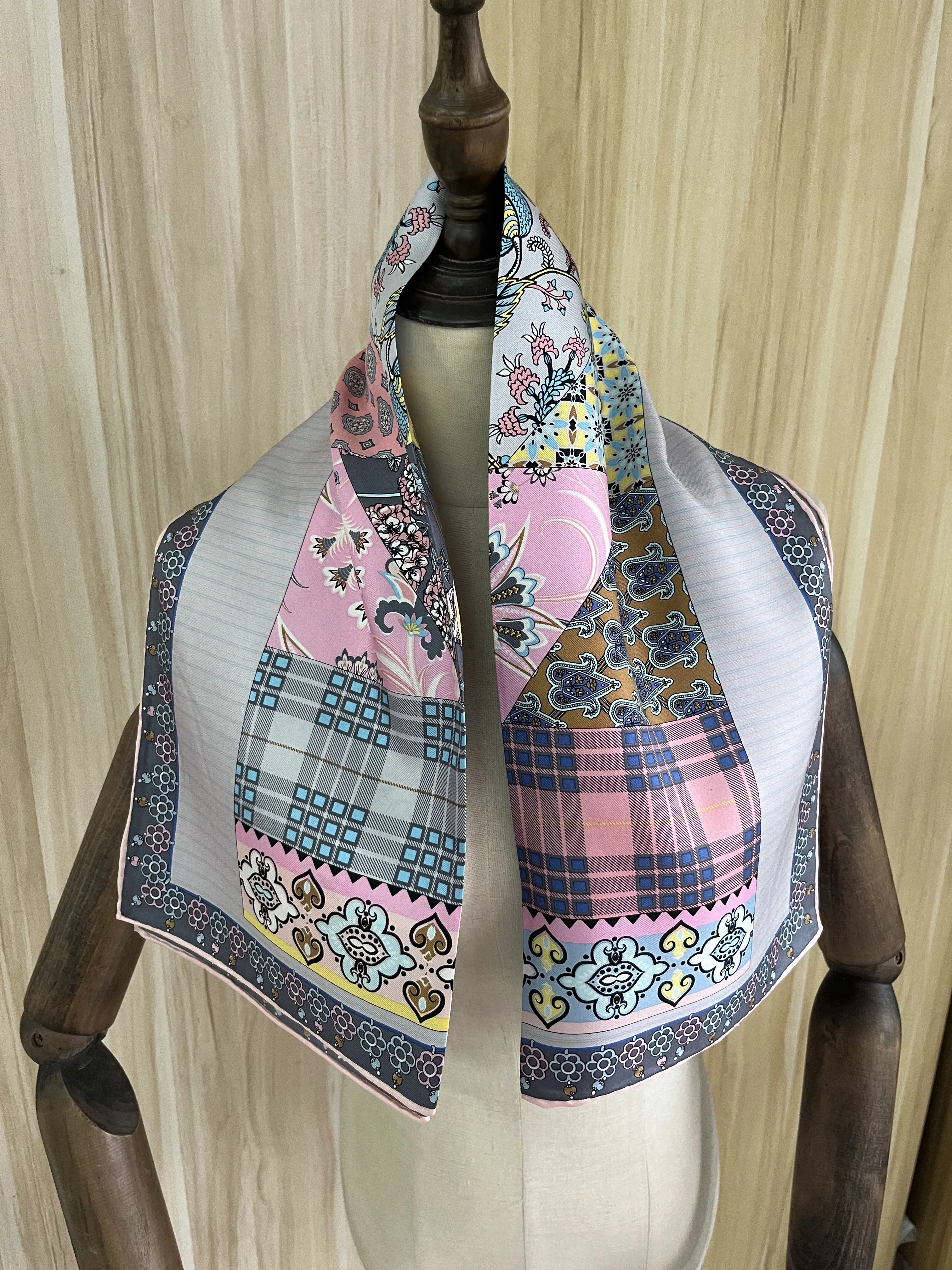 

2023 new arrival fashion elegant light blue100% silk scarf 90*90 cm square shawl twill wrap for women lady girl