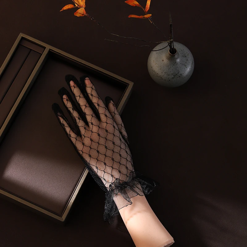 White mesh fingered short bridal gloves sexy transparent wrist length Wedding gloves suitable for women's wedding accessories wedding dress gloves