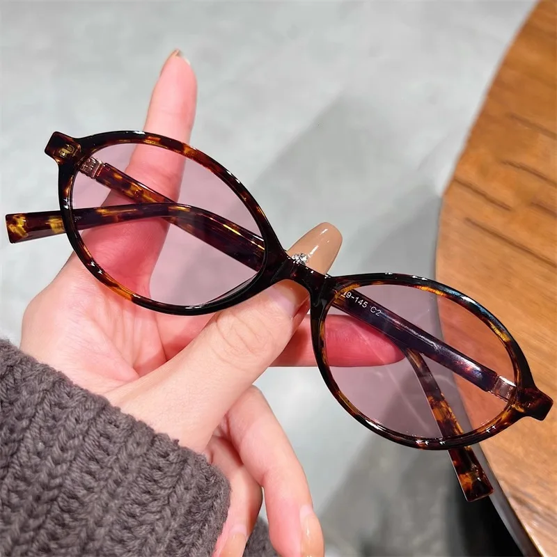 أزياء الرجال البيضاوي بسيط النظارات الشمسية الإناث...