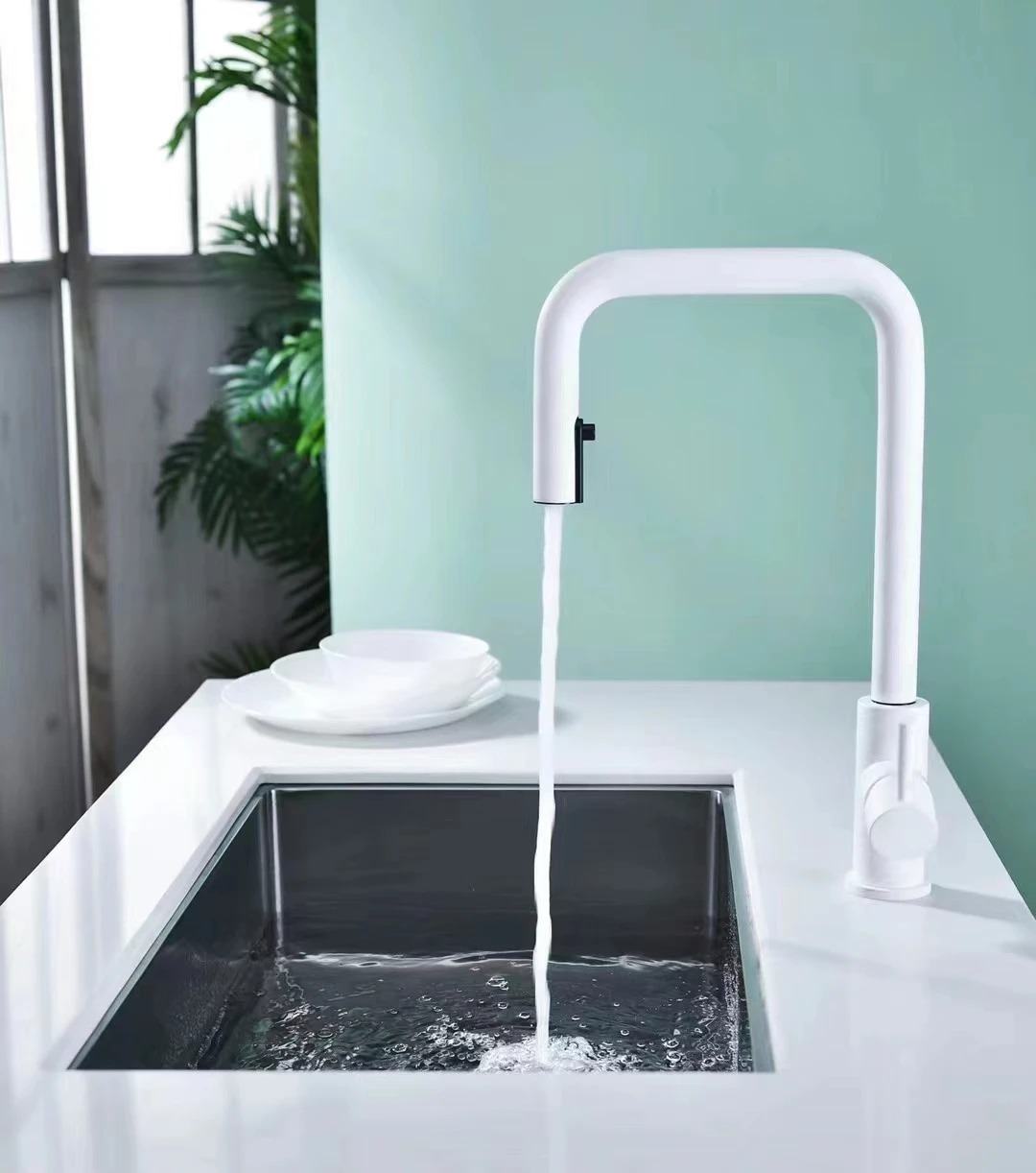 

Высококачественный латунный белый кухонный смеситель для раковины, современный выдвижной кухонный смеситель, роскошный смеситель для горячей и холодной воды, кухонный смеситель с одним отверстием