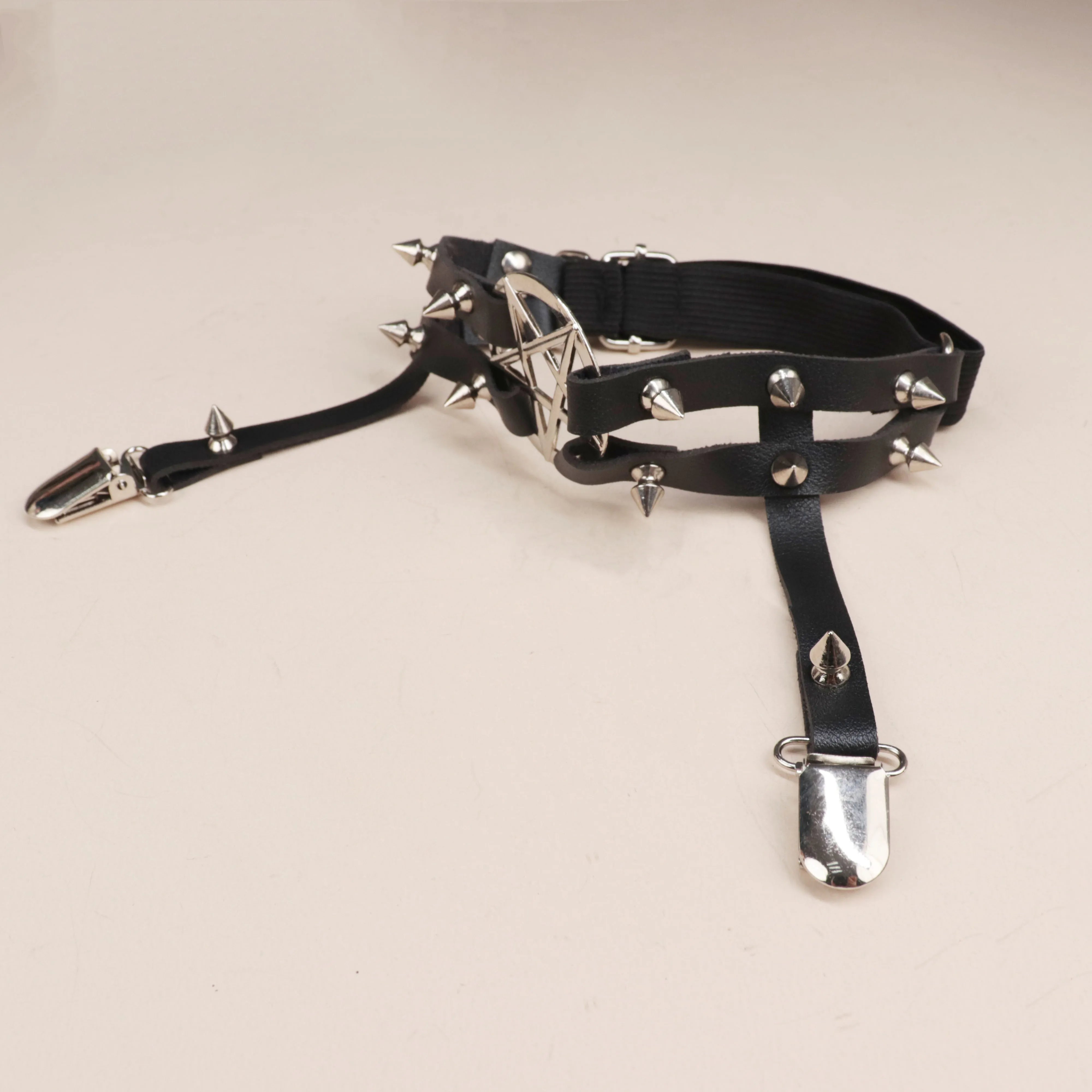 Women's Fashion PU Leather Garter Gothic Original Style Accessory Cosplay Pentagram Garter Clip