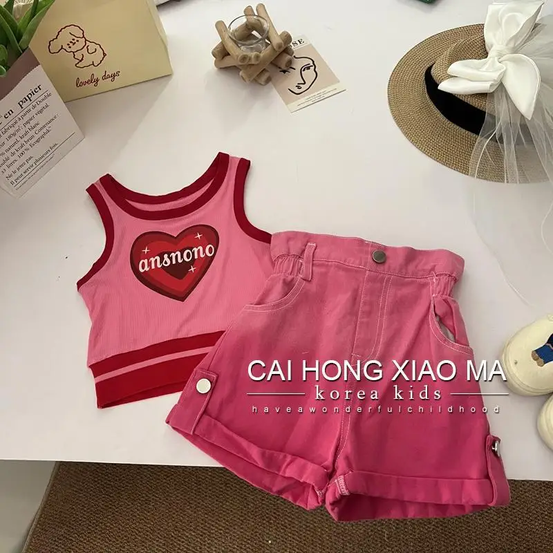 

Retail New Baby Girls Summer Fashion Teenage Love Pattern Sets, Letter T-shirt + Shorts 2-10 T