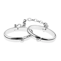 Edelstahl Handgelenk Fußfesseln Cosplay Erwachsene Spiele Paare Sex Spielzeug Vorhängeschloss Bondage Zurückhaltung Set Handschellen Sex Bondage Anzug 3