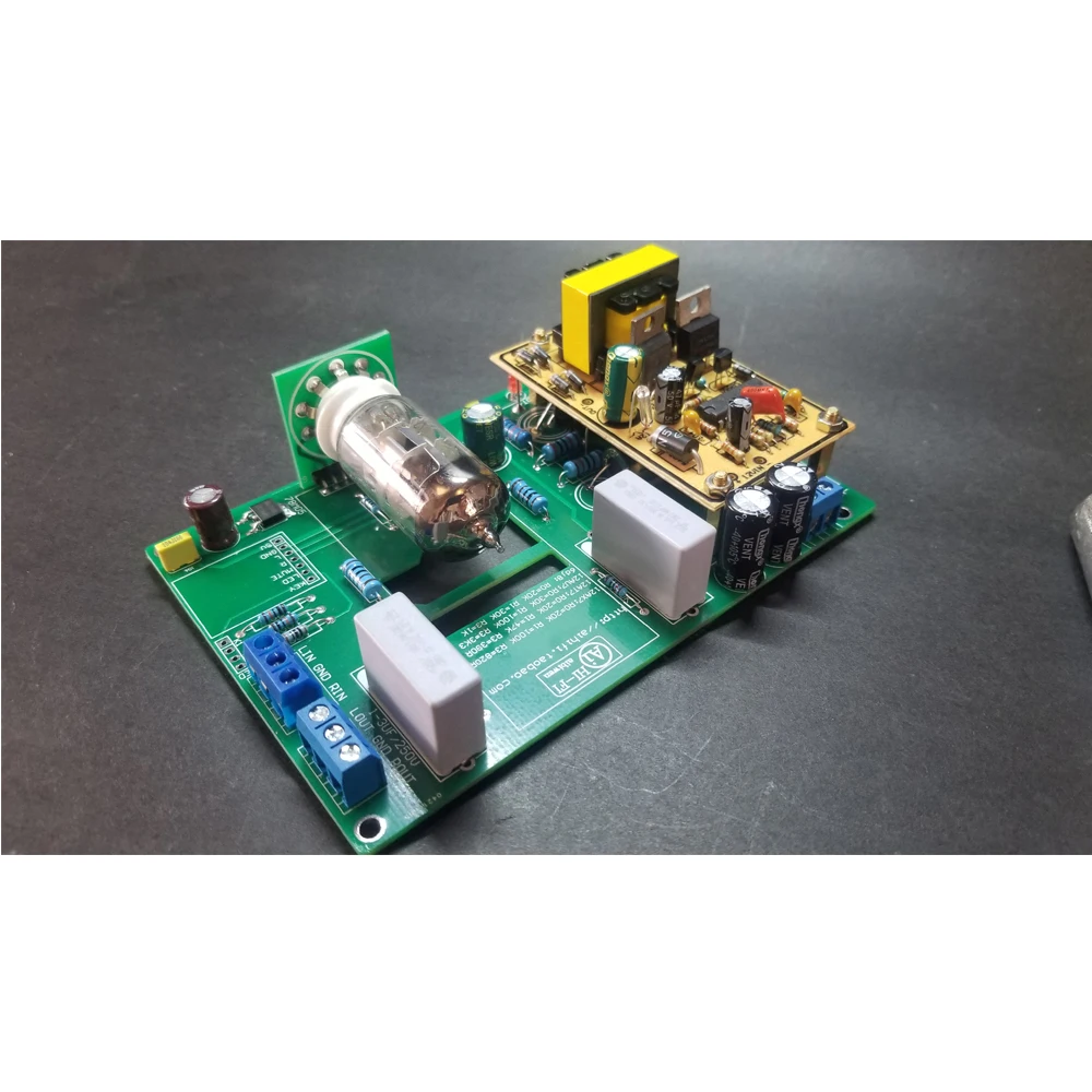 

Двухканальный DC DC12V 6N11 (ECC88/6DJ8/6922) усилитель лампы фронтальной ступени