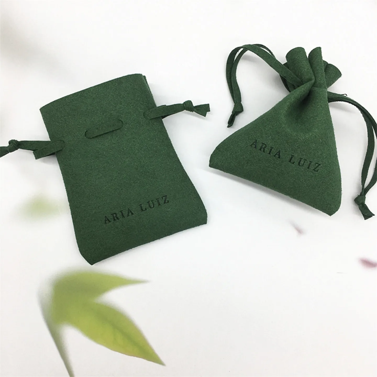 50 pieces of sand color personalized jewelry packaging bag drawstring can be customized logo fashion microfiber multi-color luck