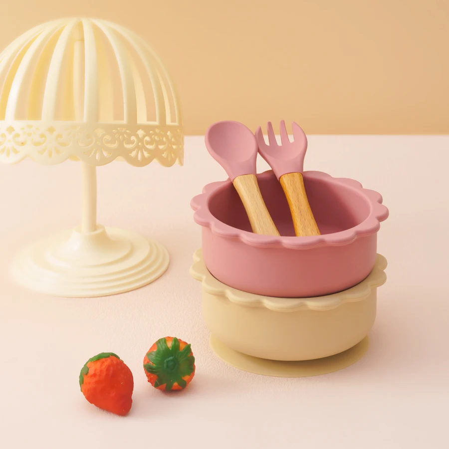 3PCS Baby Silicone Dinner Set Cartoon Lion Shape Suction Bowl Wooden Handle Spoon Fork Soft Utensils Pure Color Baby Tableware 3