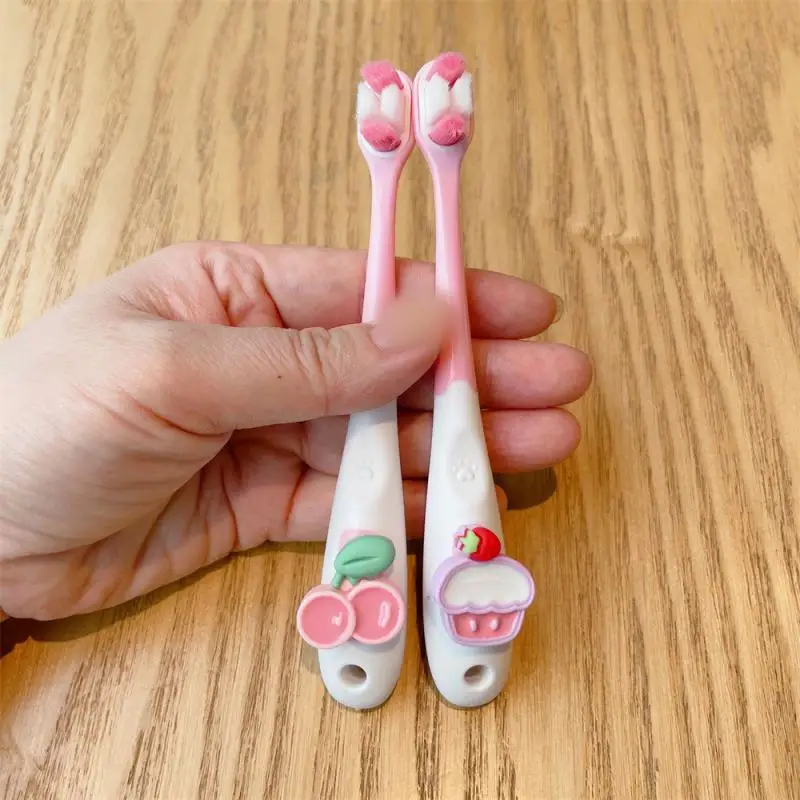 

Маленькая зубная щетка с насадкой, интересные цвета, милый уход, легкая детская зубная щетка для уборки полости рта, мультяшная зубная щетка