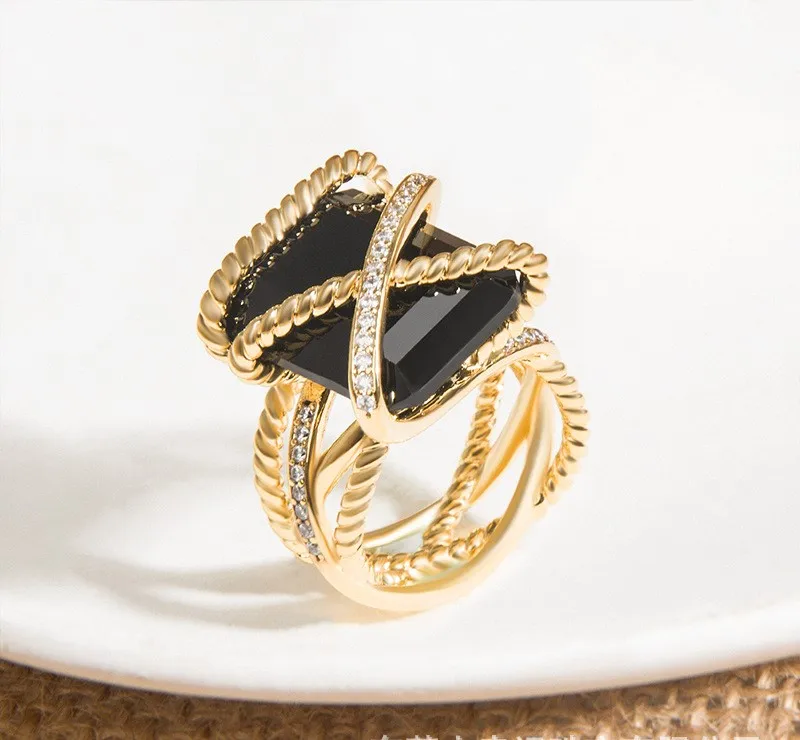 European and American Fashion Cable Button Ring