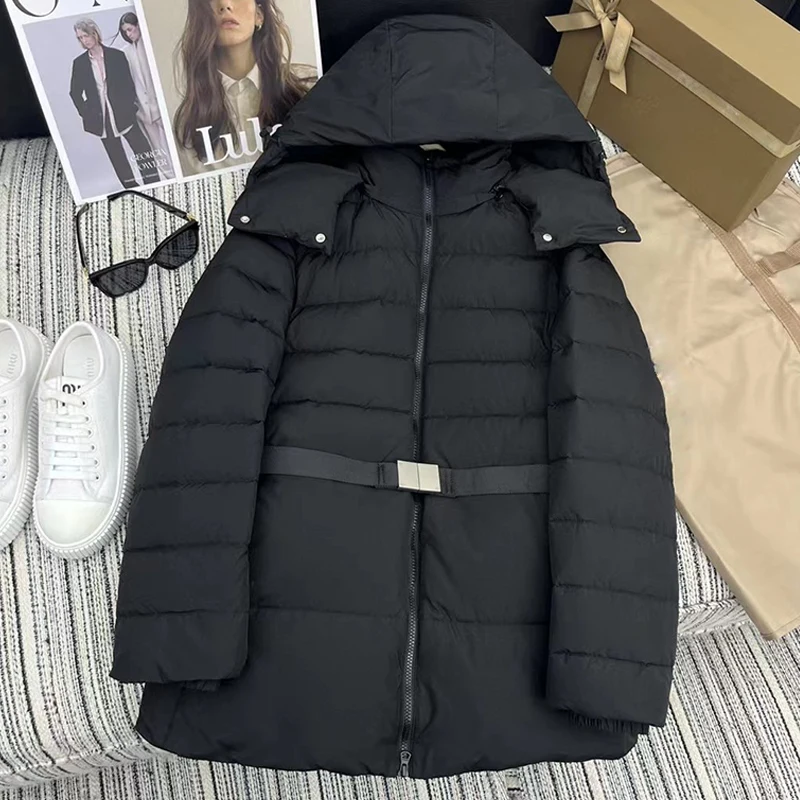 

Designer's retro zipper hooded mid-length down jacket Women's new winter fashion wrap waist thickened warm bread down jacket