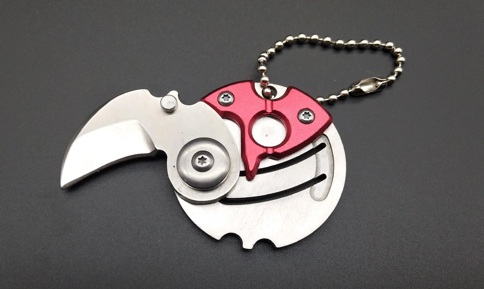 Porte-clés Multitool 8 En 1 - Pour Camping, Randonnée & Survie | Cadeau EDC Pratique Et Compact