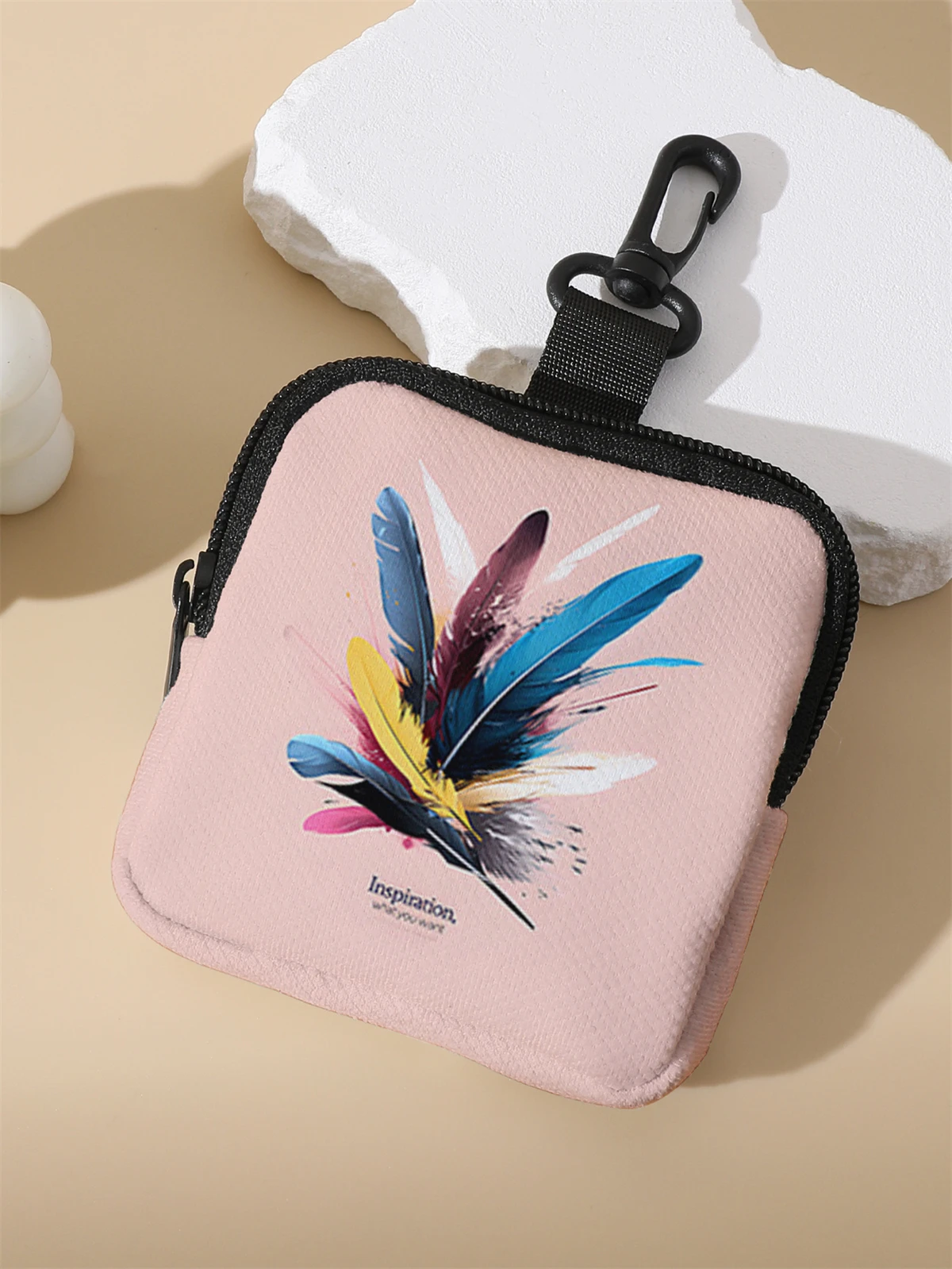 Feather patterned large capacity coin wallets, digital printed wallets, and storage bags are ideal choices for gift giving