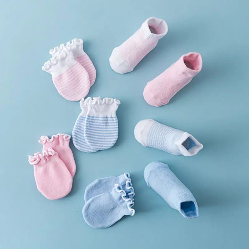 

4 Pairs Baby Newborn Baby Socks and Gloves No Scratch Mittens Unisex Toddler Non Slip Ankle Socks Mittens