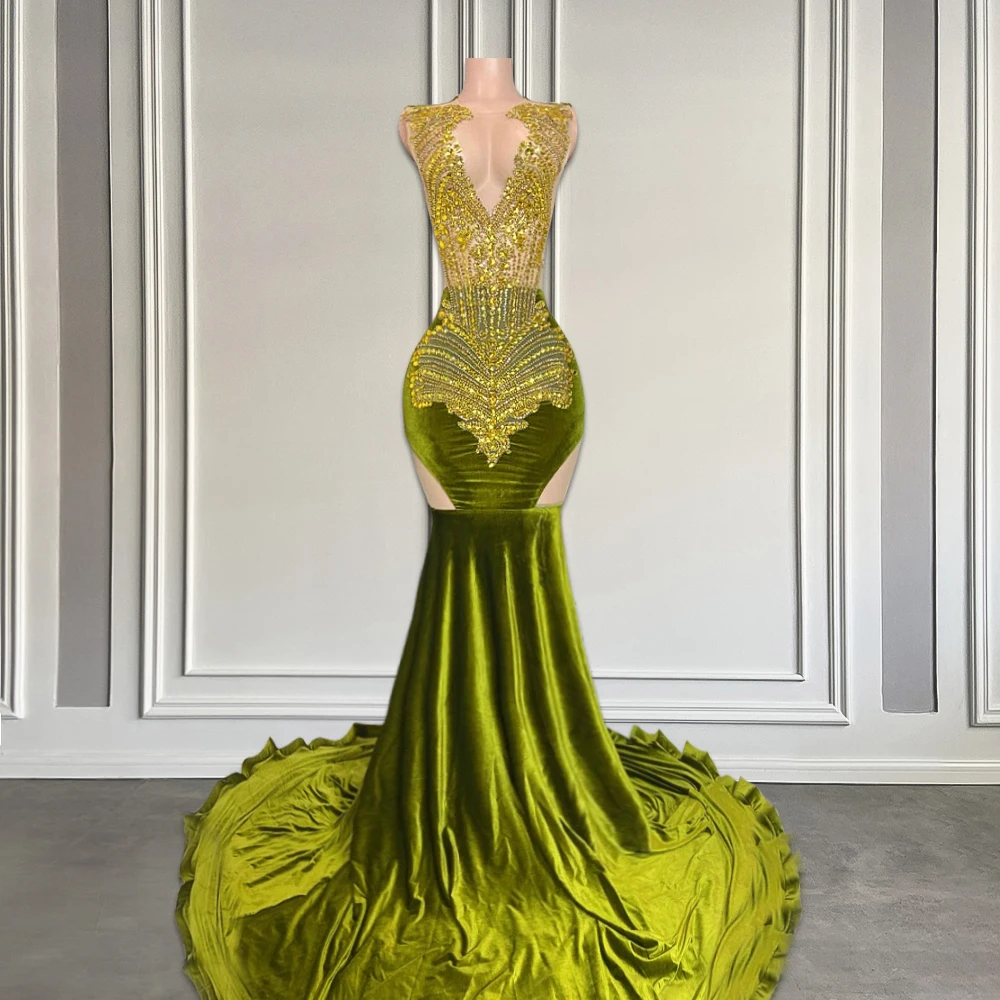 

Luxury Olive Green Velvet Mermaid Prom Dress Black Girls Hollow out Sparkly Gold Crystal Long Prom Gala Gowns with Chapel Train