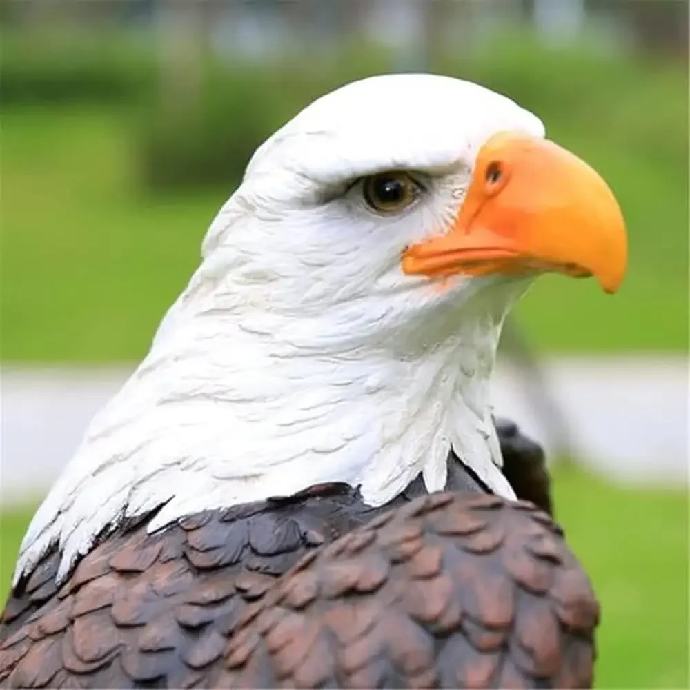 American Bald Eagle Statue Resin Bird Decor Garden Yard Decor Hand-Painted Freedom Flight Majestic America Unique Leader Gift