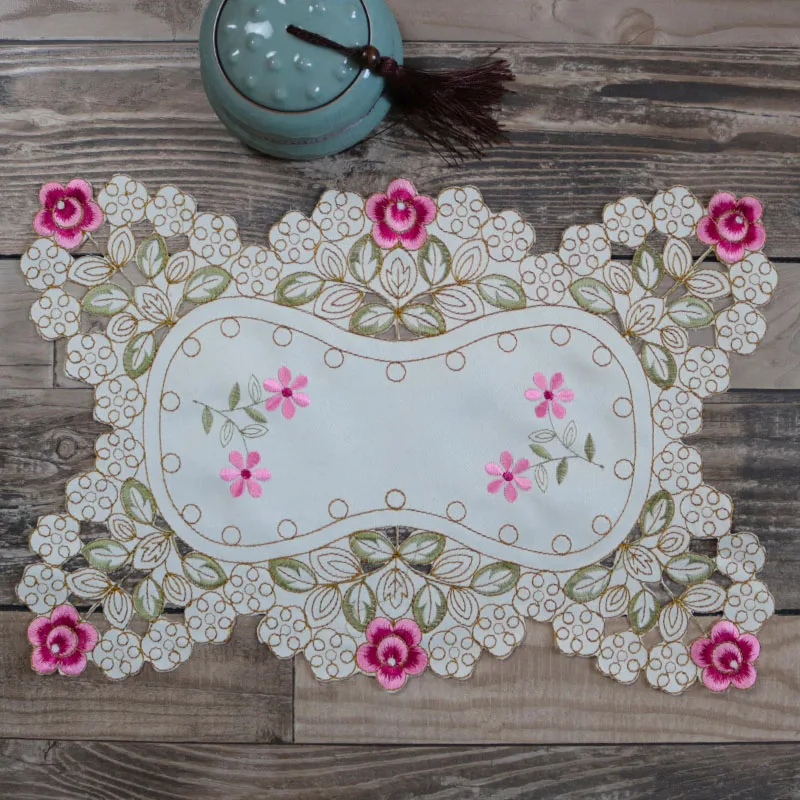 

Luxury Rose flower embroidery table place mat cloth Wedding Christmas party placemat kitchen Table decoration and accessories