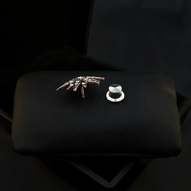 Layered Exquisite Retro Six-Pointed Star Small Brooch Men Women Suit Corsage Simple Elegant Pins Accessories Rhinestone Jewelry