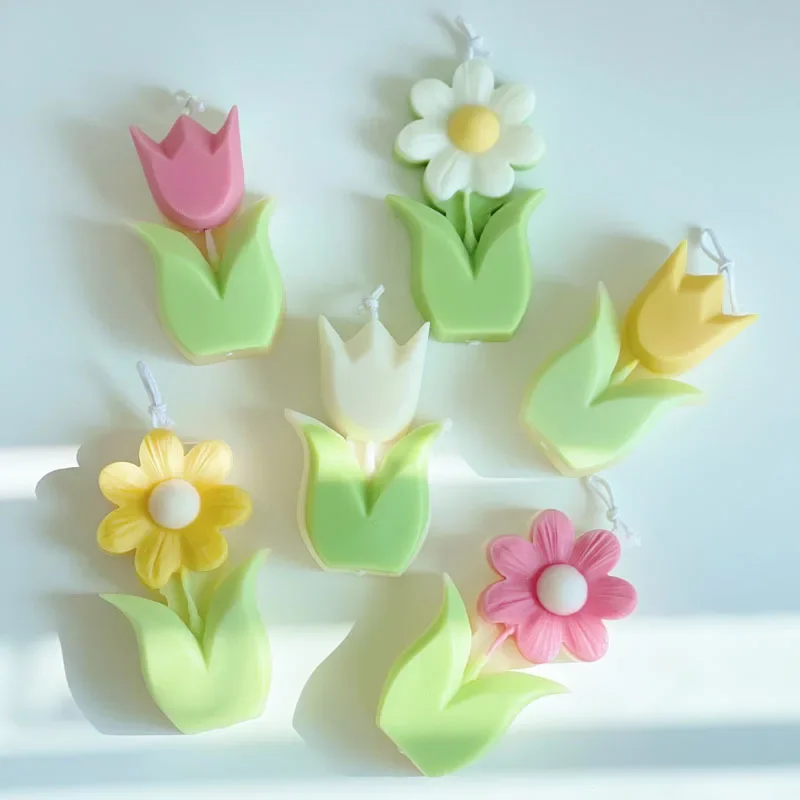

Cute Flower Shaped Handmade Aromatherapy Candles
