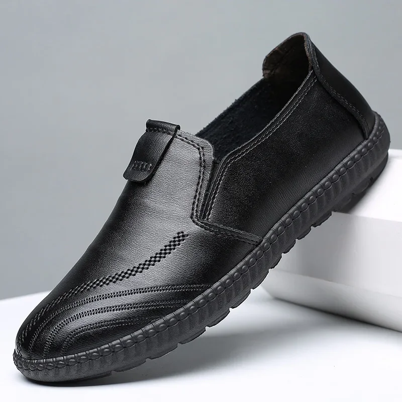 

New 2024 Men Dress Shoes Summer Leather Loafers Breathable Business Shoes Round Toe Soft Sole Driving Footwear Male Flats Shoes