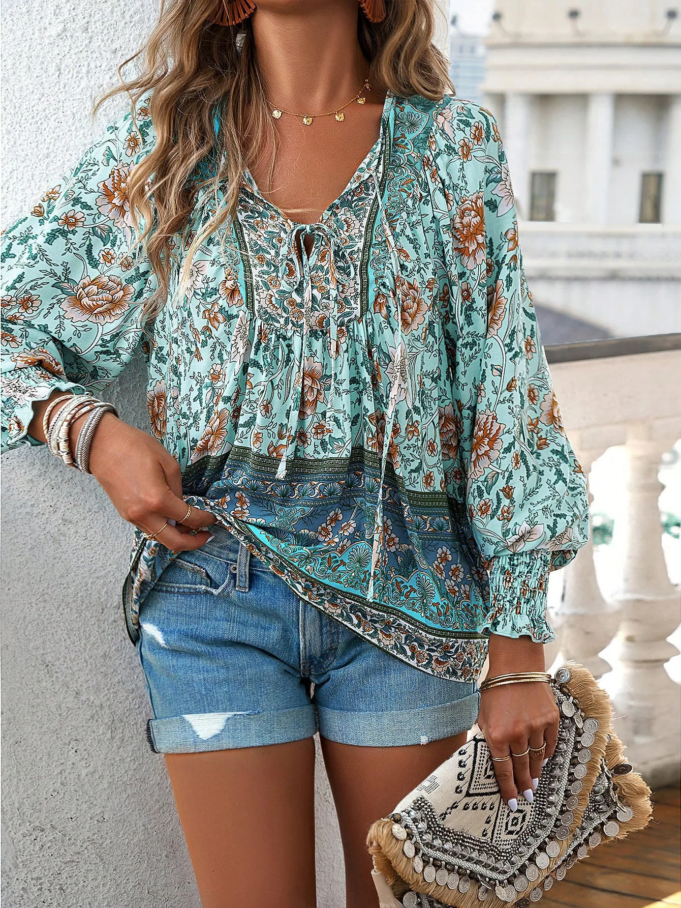 Dames shirt denim stretch bediening zwart. 3/4 mouw en mooie details