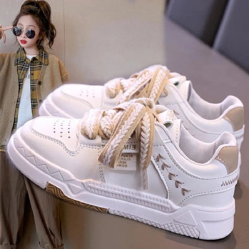 

Girls Board Shoes 2024 Spring Autumn Boys Design Sneakers Fashion Versatile Little White Shoes Casual Anti slip Running Shoes in