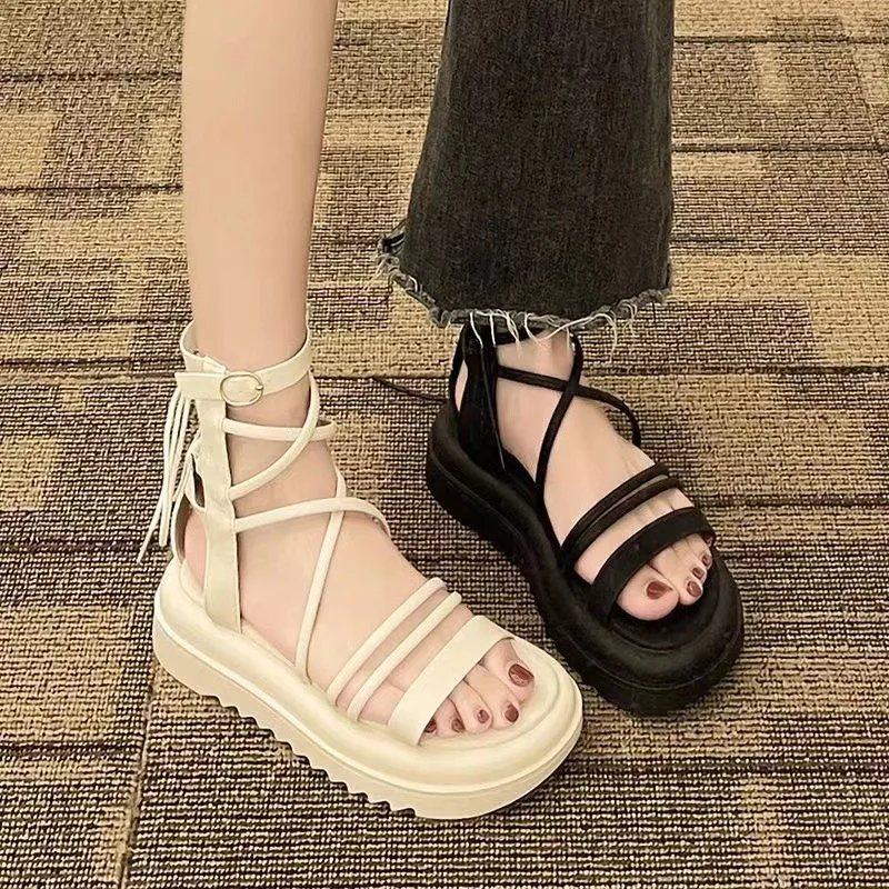 

Fairy style sandals for women in summer 2023, new open toed one line strap strap thick soled Roman shoes Instagram trend