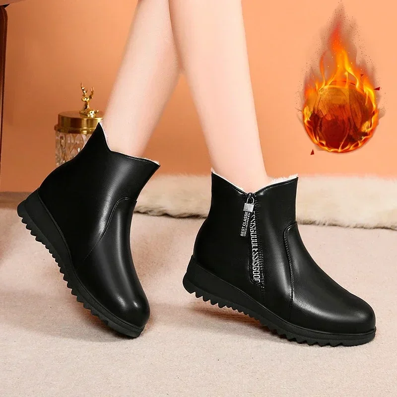 

Женские ботинки на молнии, зимние плюшевые теплые ботинки на платформе, удобные современные ботинки на танкетке, модная обувь для мам с круглым носком, 2023