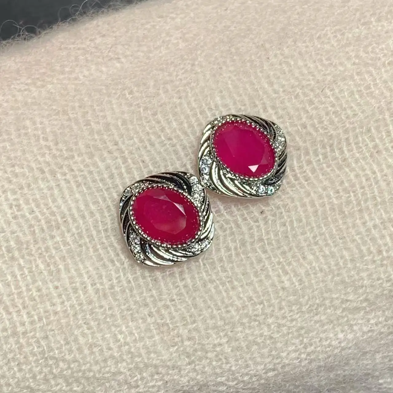 Oval Natural Ruby Earrings 925 Silver Stud Earring For Women 925 Sterling Silver Cute Gift Prevent Allergy Fine Jewelry