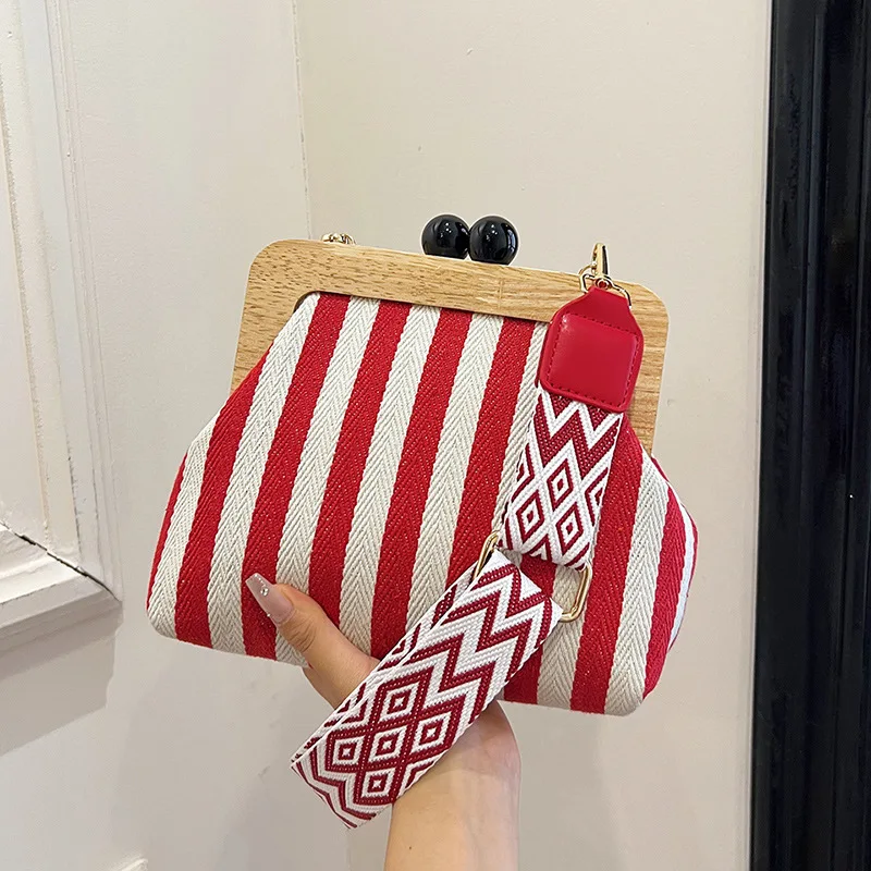 Fashion Striped Wooden Clip Shell Clutch Bag for Women Wide Strap Shoulder Bags Elegant Canvas Crossbody Bag Summer Beach Purses