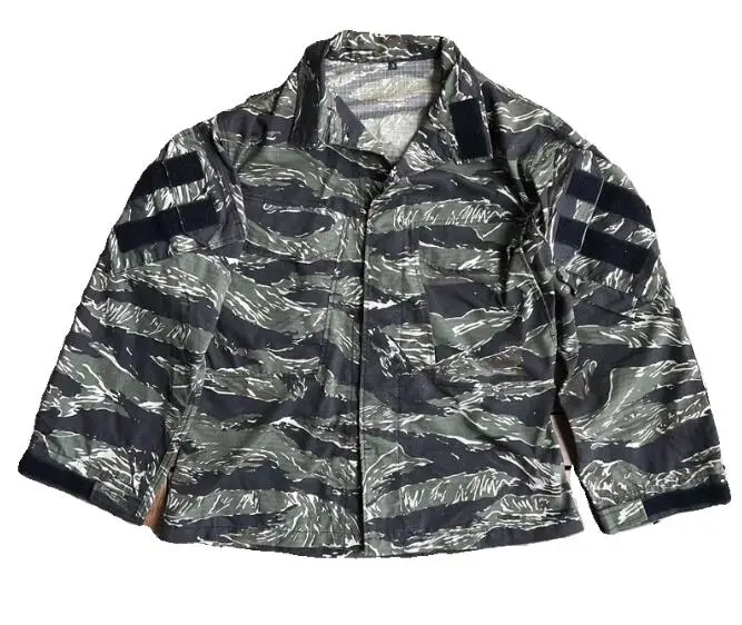 Tactical Suit Combat Uniform Outdoor Sports Training Combat Suit GEN3 Long Sleeved Green Tiger Spot Camouflage Clothing