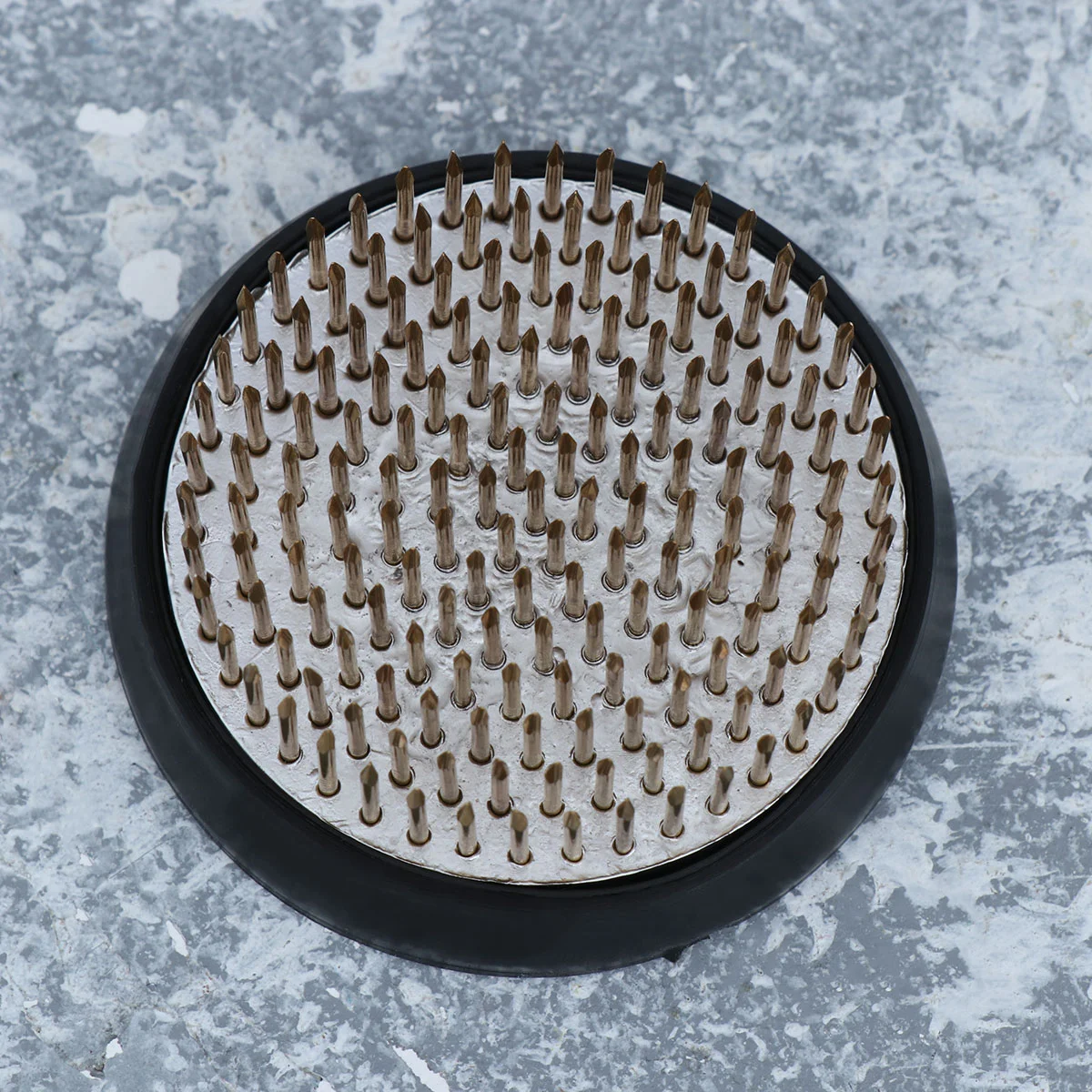 

Flower Holder 6cm Floral Arranging Round Spiky Floral Arranging Needle with Rubber for DIY Flower Craft