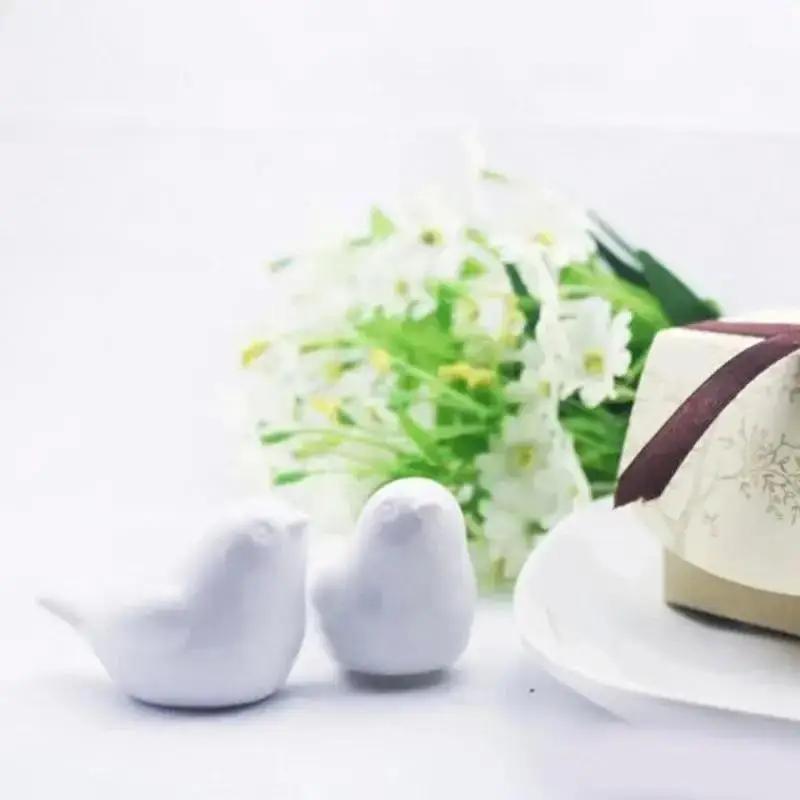 2Pcs/Set Ceramic Love Bird Seasoning Bottle Gift Box Wedding Companion Gift Classmate Party Souvenir Home Kitchen Seasoning Box