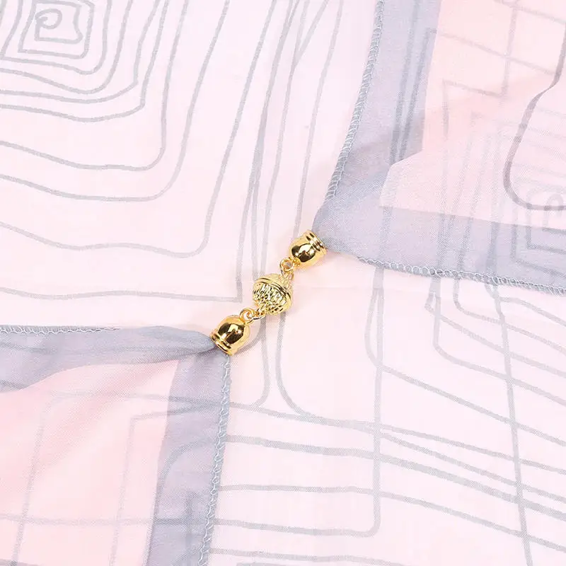 Fashion Magnetic Buckle Scarf Women Simple Versatile For Daily Use Scarves Autumn And Winter Square Scarf Neck Protection