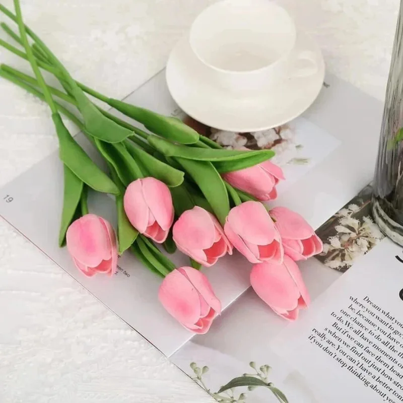 Silicone Artificial Tulips Fake Flowers for Home Decor Wedding Bouquets Bridal Party Centerpieces, and Elegant Interior Design