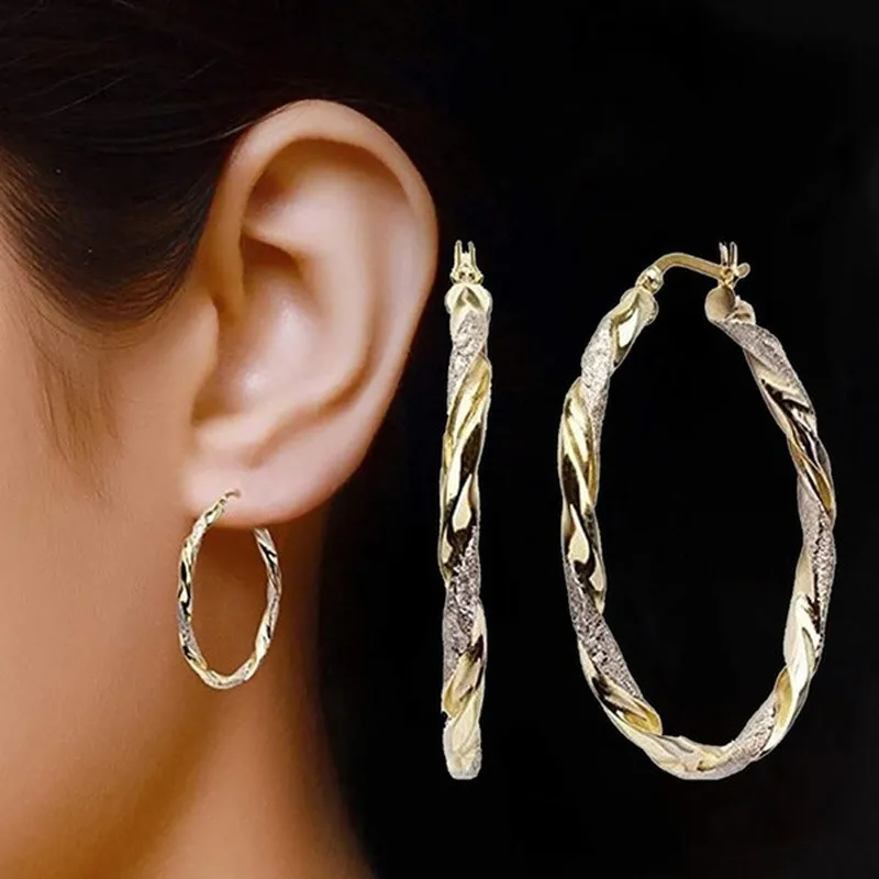 

Classic Round Inlaid White Zircon Hoop Earrings Trendy Jewelry 2022 Exquisite Two Tone Metal Wedding Earrings for Women