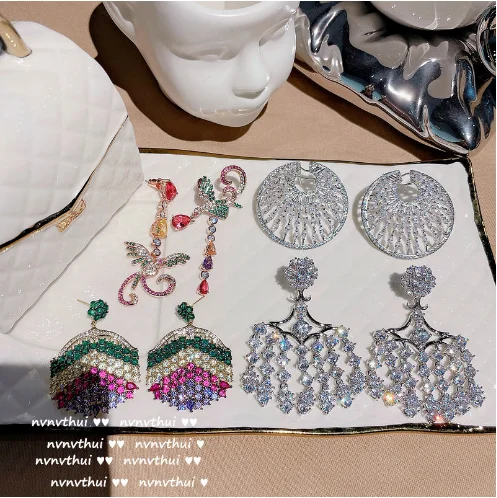 

2023 Women Shining Radiant Flower Ring Jewel Earrings Plated with 18K Gold Multi cut Pendant Lamp Tassel Peach Heart Colorful