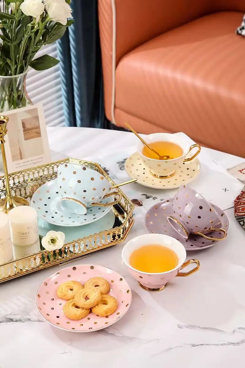 M 트렌딩 고급 파인 본 차이나 세라믹 핑크 커피 티컵과 받침 세트 도매 도자기..