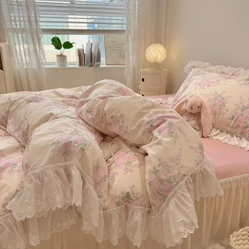 4Pcs Vintage Floral 100%Cotton Soft Bedding Set White Lace and Ruffle Comforter Cover Queen size(1Duvet+1Bedskirt+2Pillow shams) 4Pcs Vintage Floral 100%Cotton Soft Bedding Set White Lace and Ruffle Comforter Cover Queen size(1Duvet+1Bedskirt+2Pillow shams)