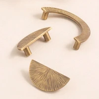 Poignée de porte d'armoire en bronze demi-lune faite à la main, boutons de tiroir de bureau, quincaillerie de meubles, accessoires de cuisine 1