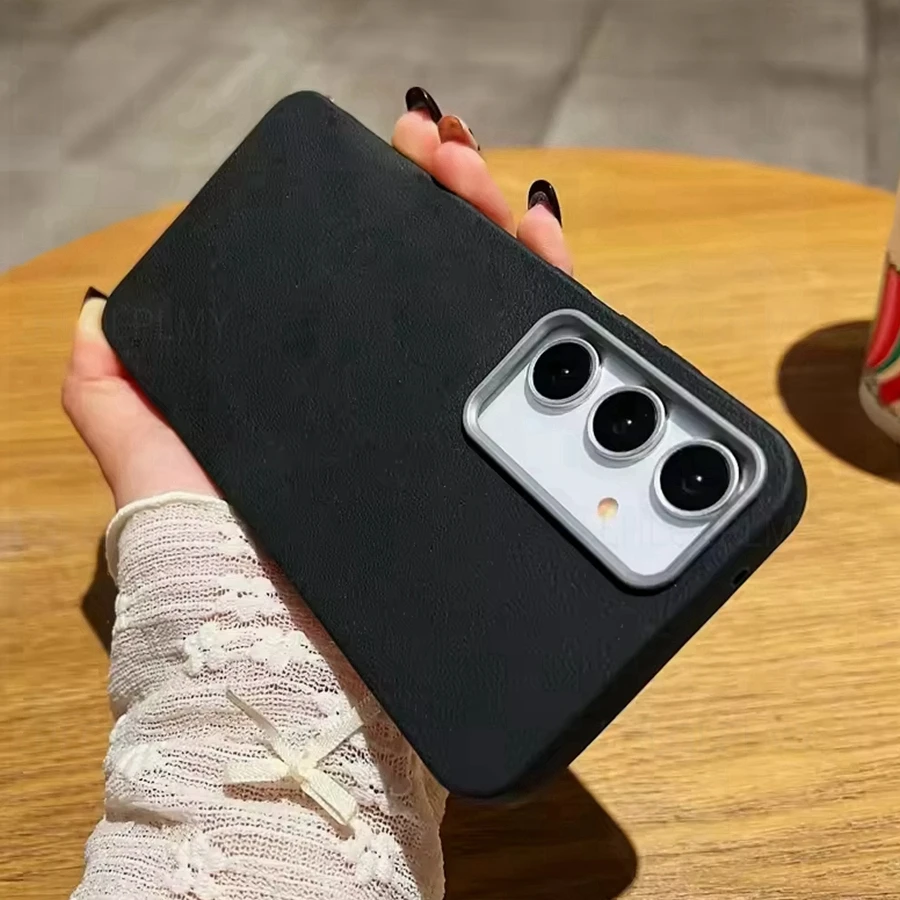 Sleek Matte Silicone Protective Phone Case – Premium Texture Finish