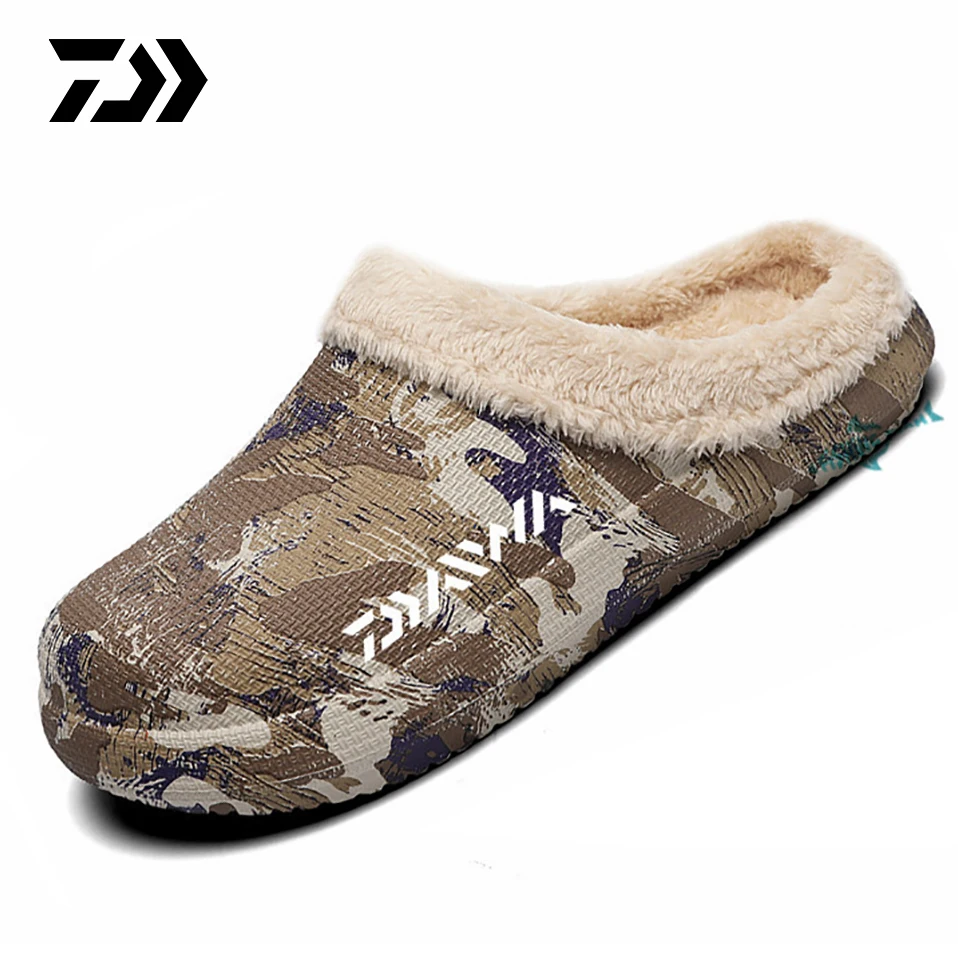 Daiwa Men's Winter Slippers Warm Plush Home Shoes Couple Slippers